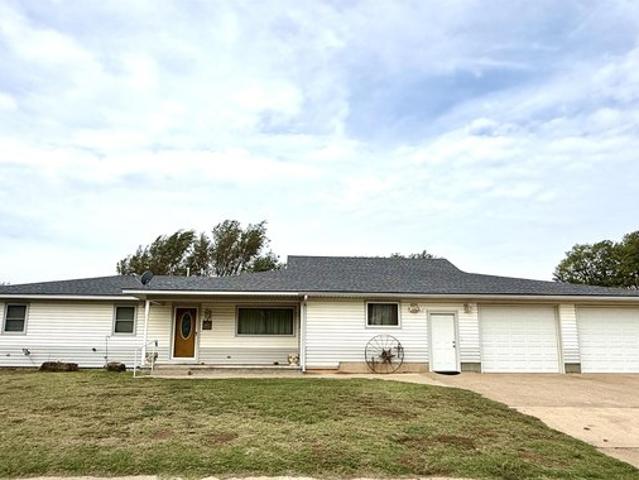 House for sale in Fort Supply, Woodward County