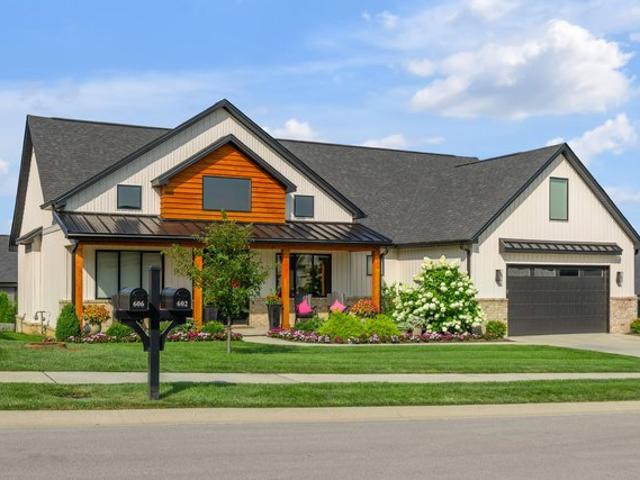 House for sale in Versailles, Woodford County