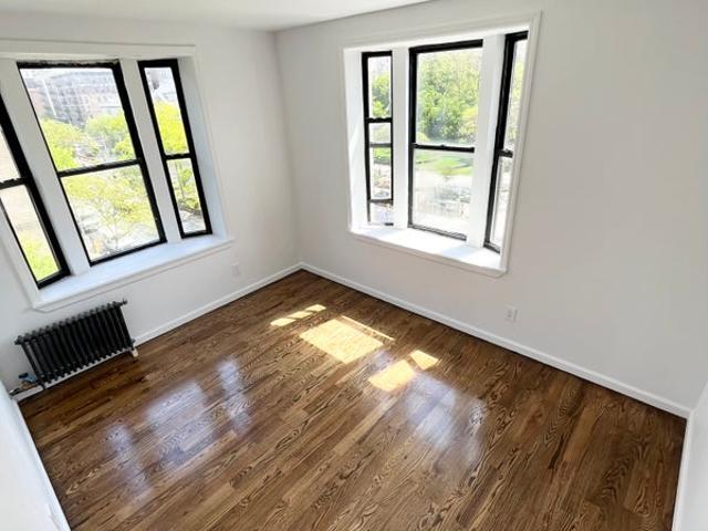 Room for rent in Arverne, New York
