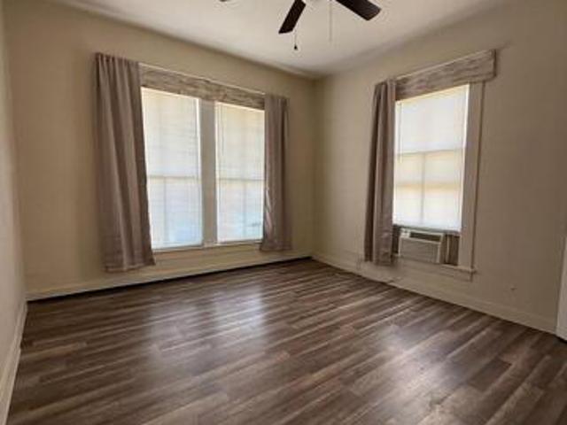 House for sale in Carrizo Springs