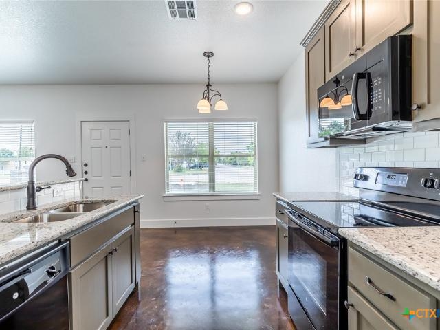 House for sale in McGregor, McLennan County