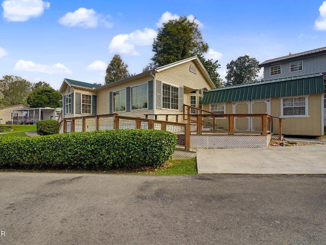 House for sale in Big Valley Resort, Townsend