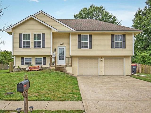 House for sale in Kearney, Missouri