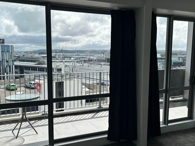 Apartment for rent in City Centre, Auckland