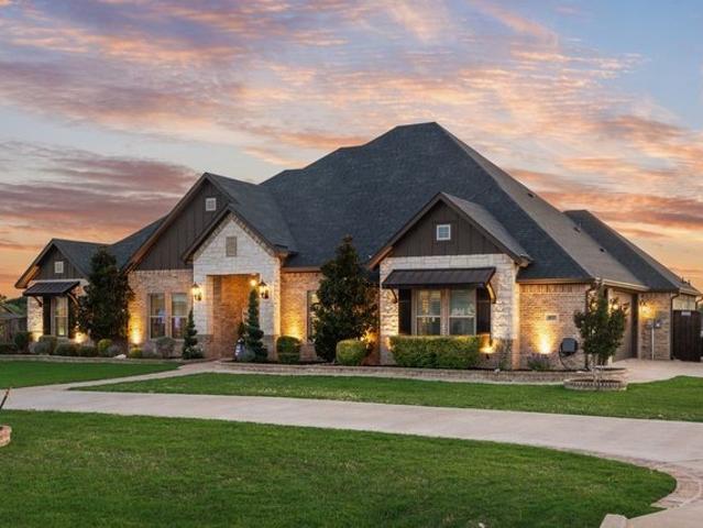 House for sale in Ellis, Texas