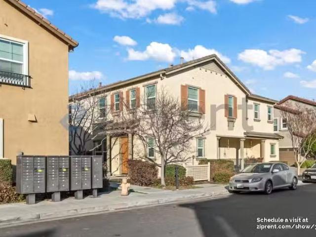 Condo for rent in Hayward