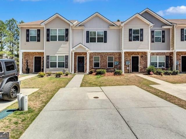 Townhouse for sale in Union City, Georgia