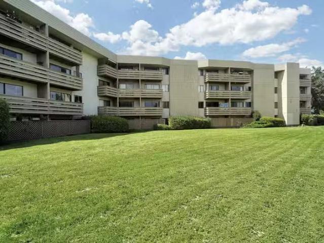 Condo for rent in Victoria