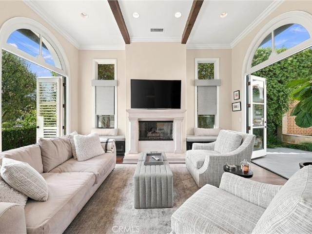 House for sale in Hill Section, Manhattan Beach