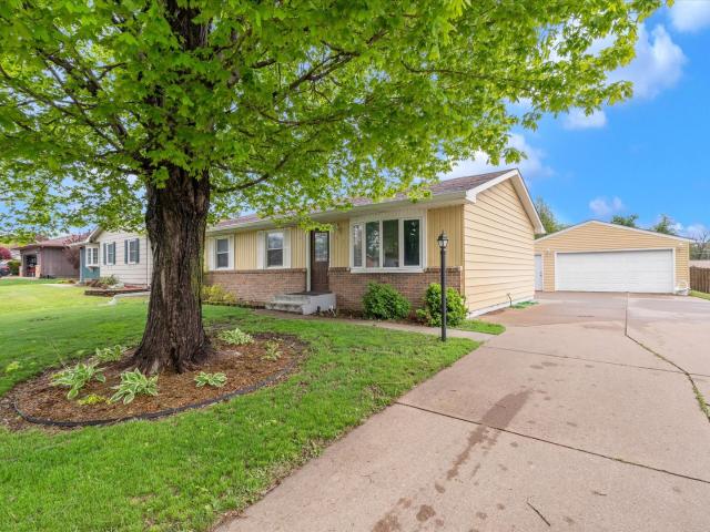 House for sale in Hampton, Illinois