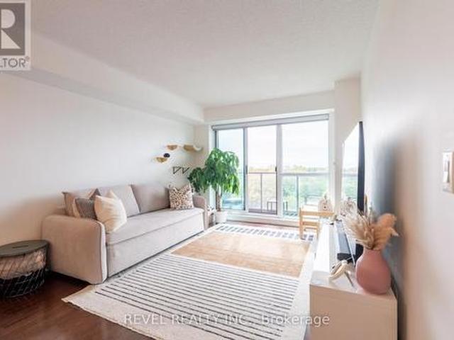 Condo for sale in Etobicoke Centre, Toronto