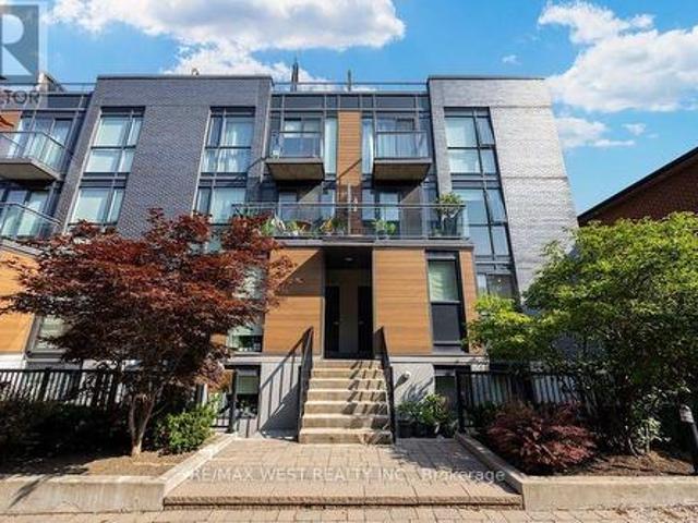 Townhouse for sale in Woburn, Ontario