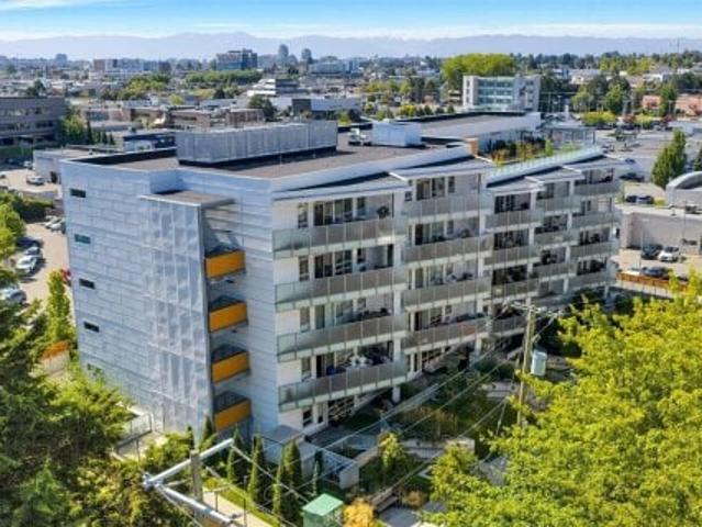 Condo for sale in Saanich, British Columbia