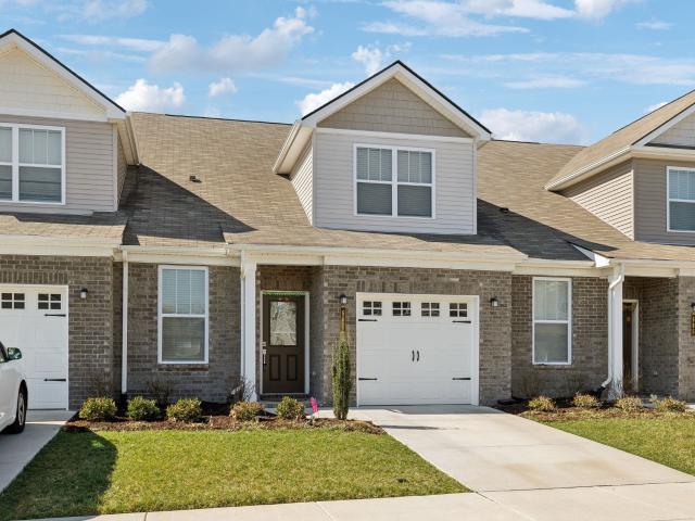 Townhouse for sale in Spring Hill