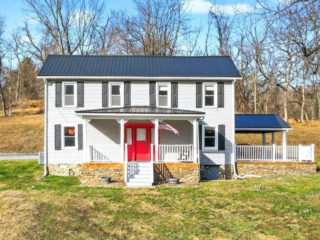 House for sale in Elizabeth, Pennsylvania