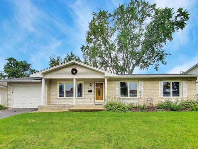 House for sale in Elk Grove Village, Illinois