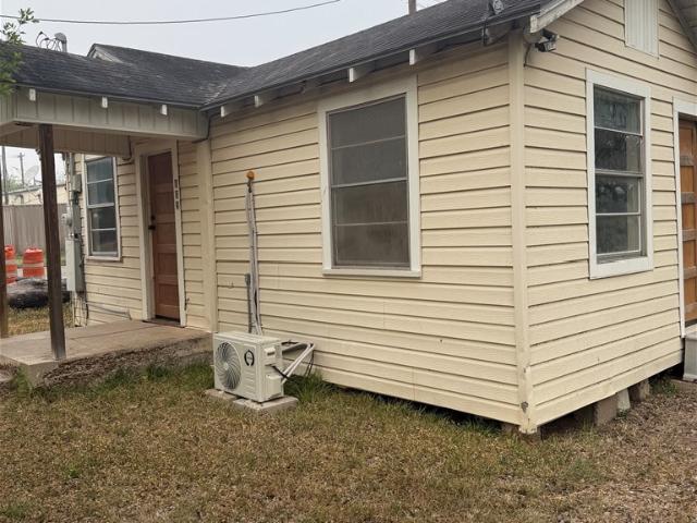 House for sale in Benavides, Texas