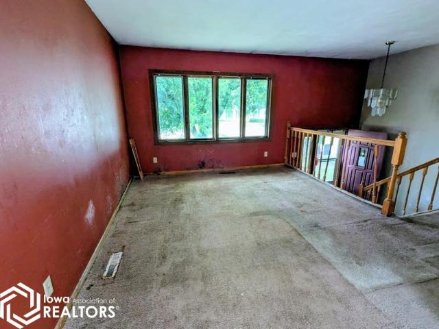 House for sale in Mount Pleasant, Iowa