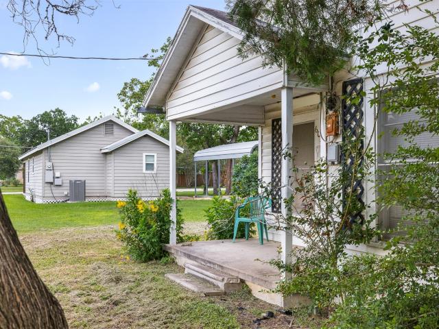 House for sale in Weimar, Texas