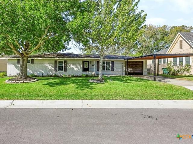 House for sale in Hallettsville, Lavaca County