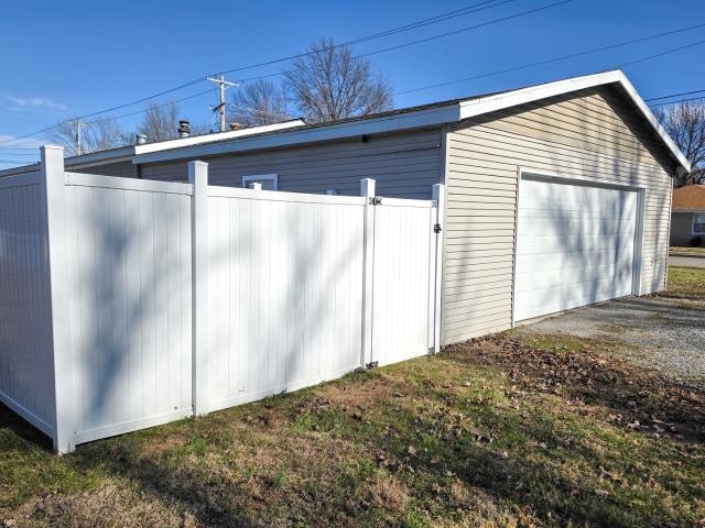 House for sale in Flora, Illinois