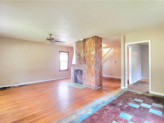 House for sale in Williamstown, West Virginia