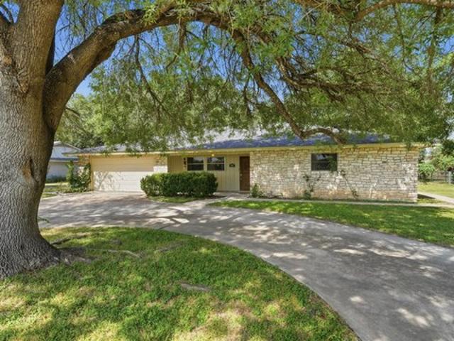 House for sale in Seguin, Texas