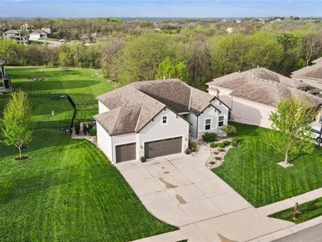 House for sale in Smithville, Missouri