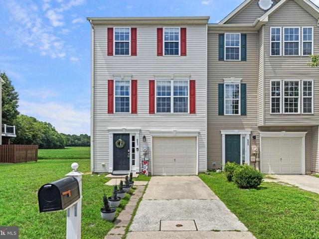 Townhouse for sale in Shipbuilders Village, Milton