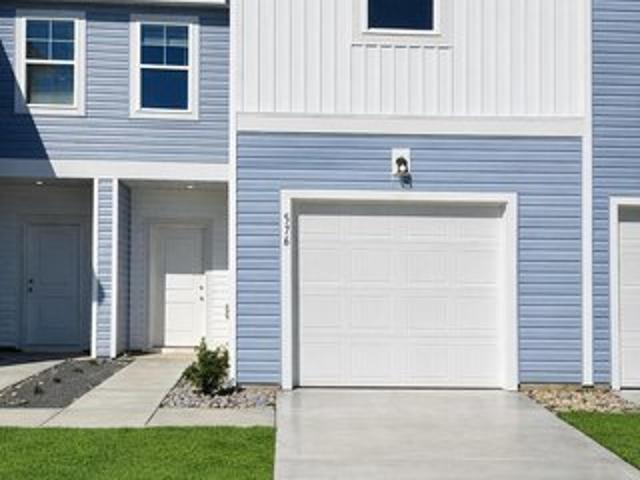 Townhouse for sale in Jacksonville, North Carolina