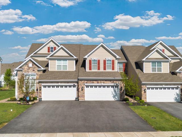 Property for sale in Arcola, Pennsylvania