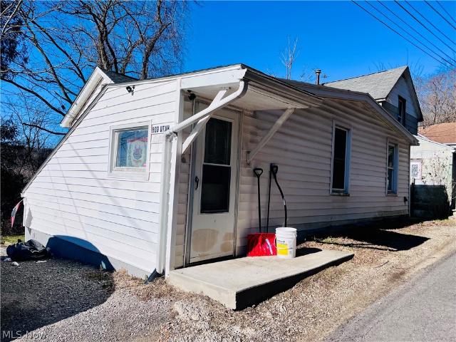 House for sale in Chester, West Virginia