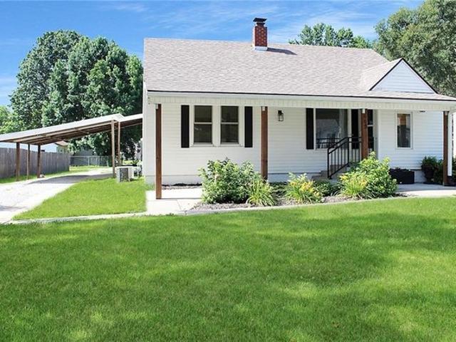 House for sale in Higginsville, Missouri