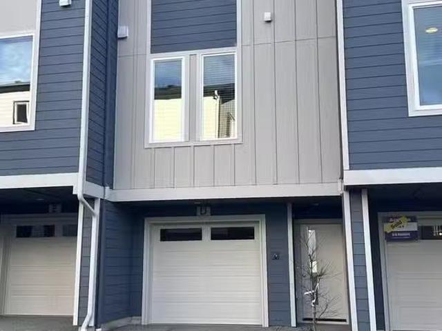 Condo for rent in Everett