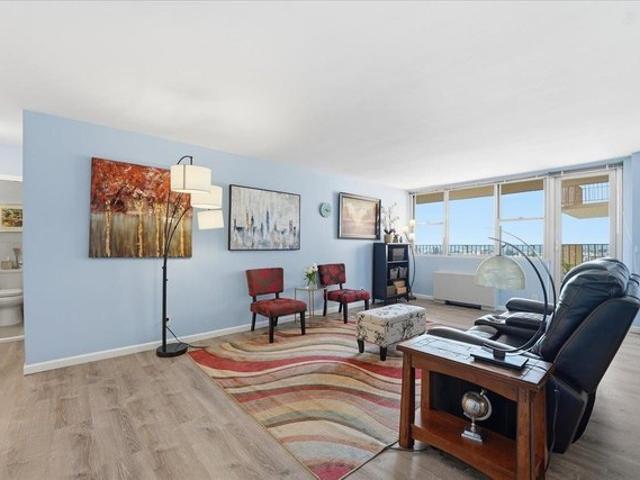 Condo for sale in Hudson, New Jersey
