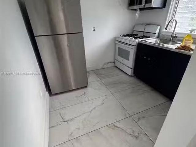 Condo for rent in Hollywood