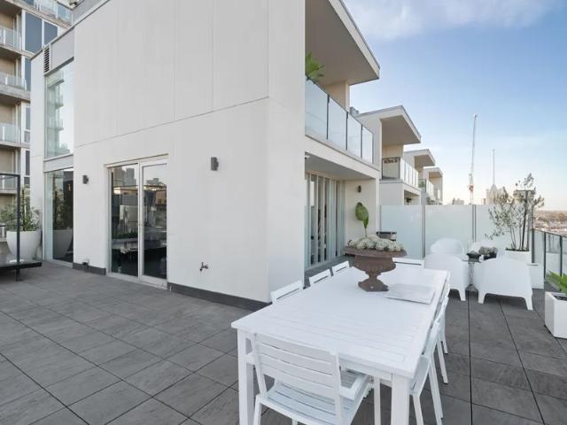Apartment for rent in East Melbourne