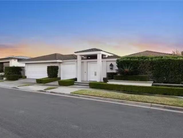 Condo for sale in Santa Ana, Cameo Cliffs