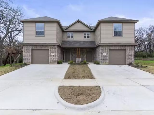 Condo for rent in Denton