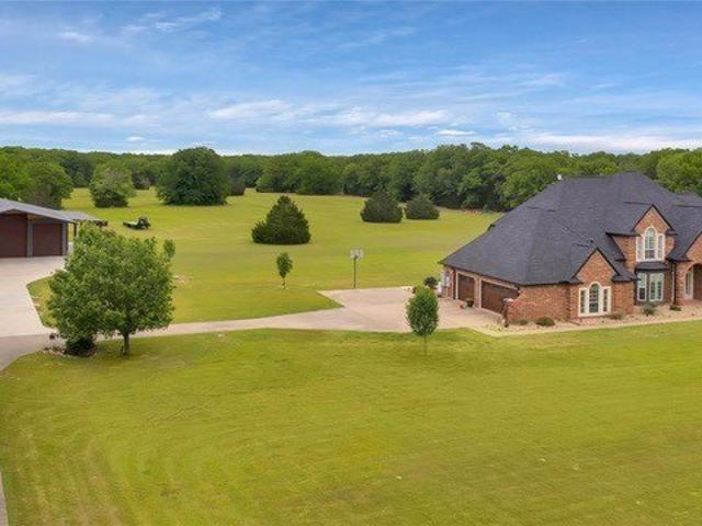 House for sale in Hunt, Texas