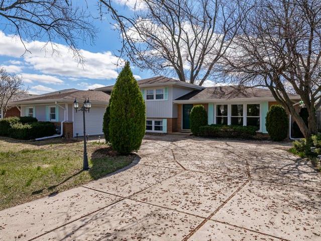 House for sale in Palos Heights, Illinois