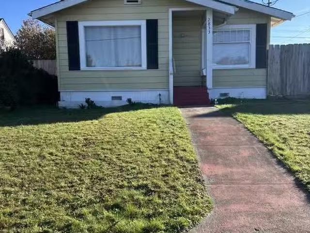 House for rent in Eureka