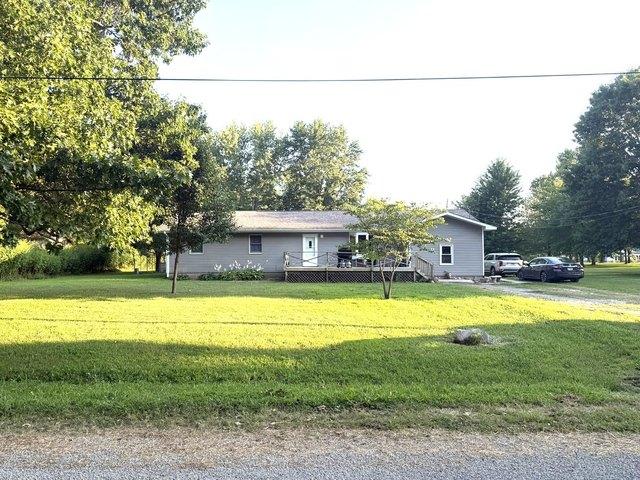 House for sale in Kinmundy, Illinois