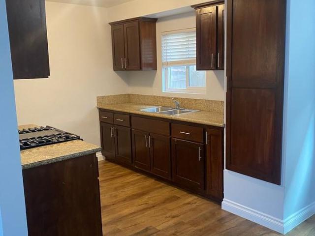 Apartment for rent in Long Beach, California