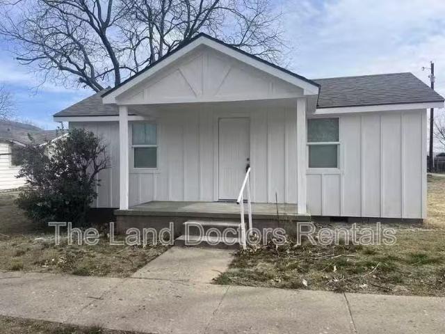 House for rent in Ada