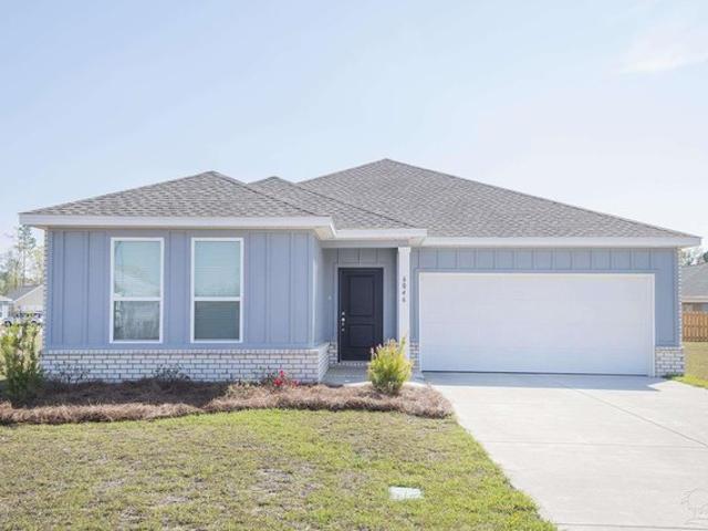 House for sale in Pace, Florida