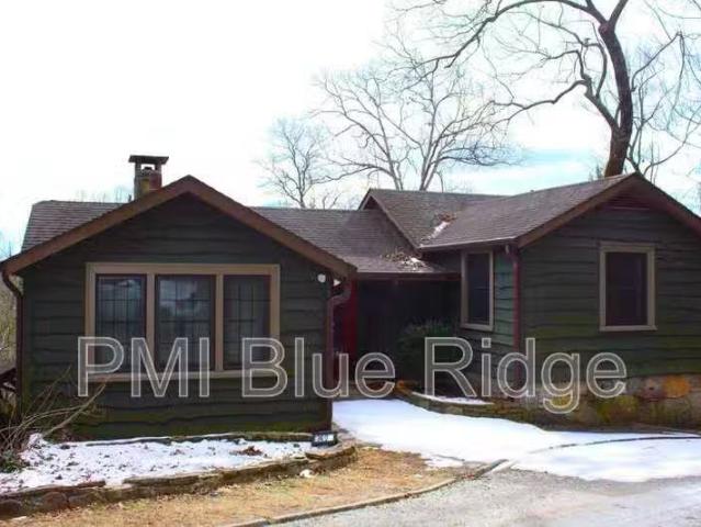 House for rent in Hendersonville