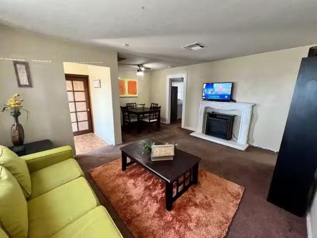 Condo for rent in Pomona