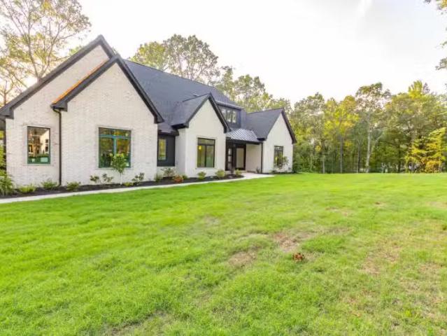 House for rent in Benton