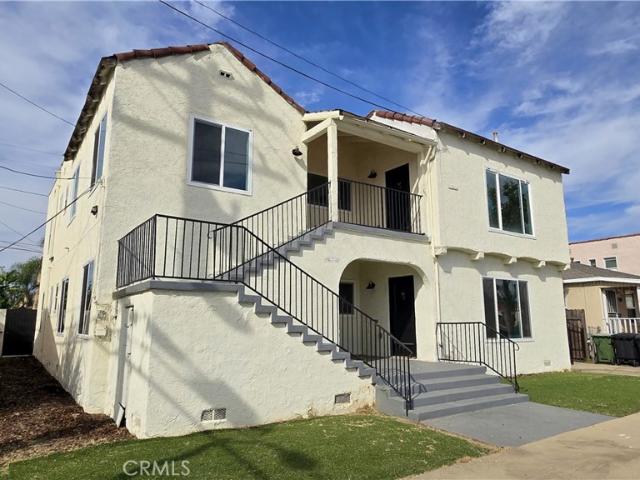 House for sale in East Los Angeles, Canoga Park